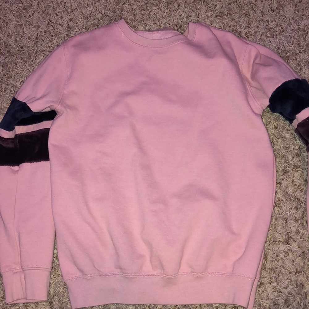 crew neck